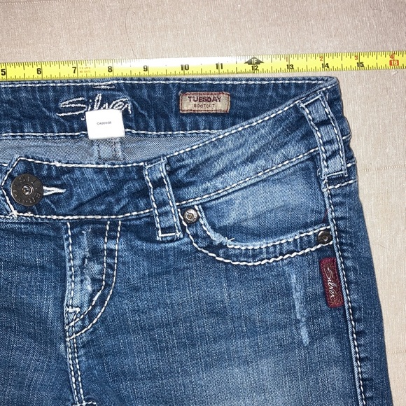 Silver Jeans Shorts size 28 - Picture 6 of 8